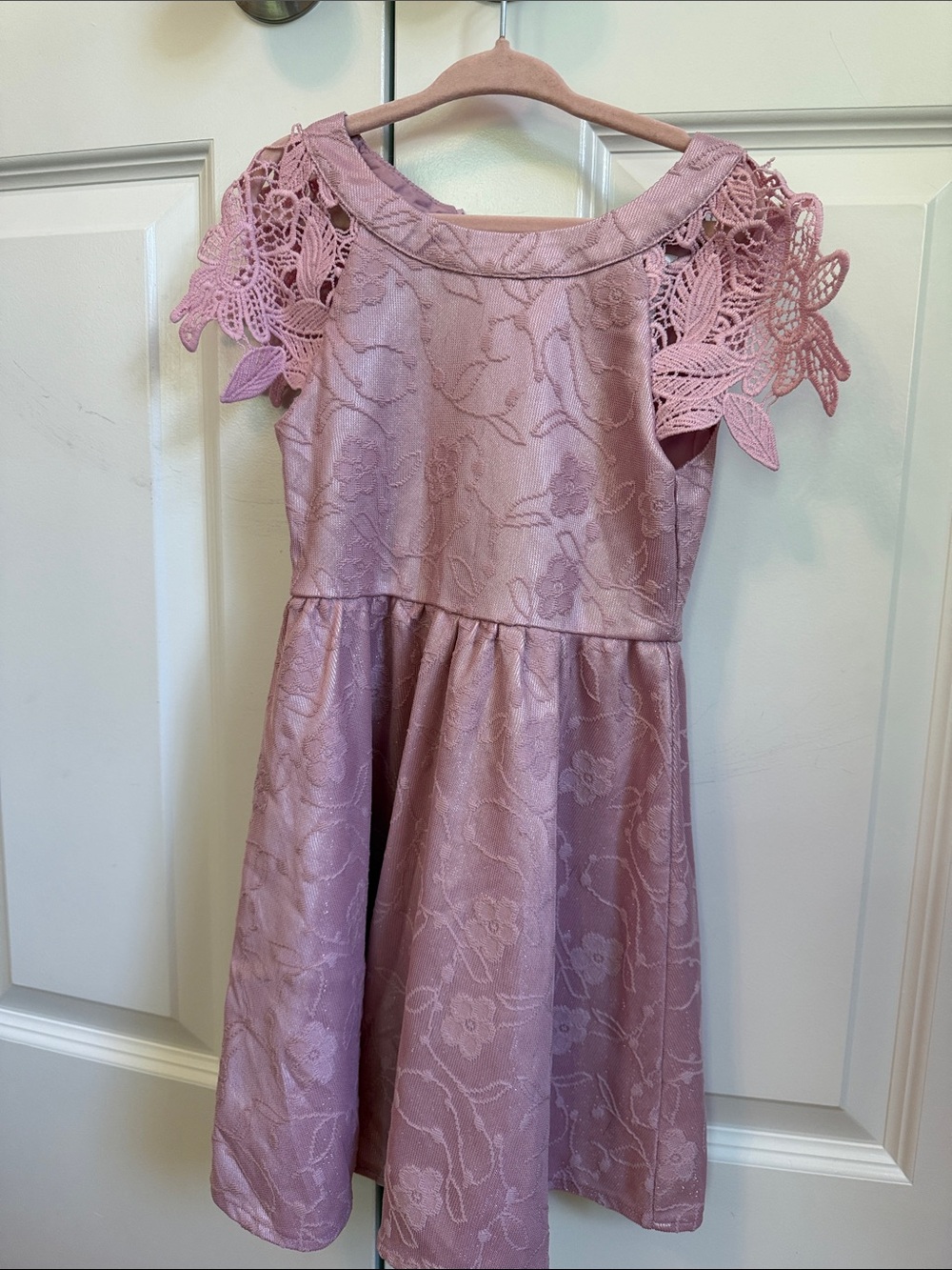 Girls Lace-Sleeve Floral Jacquard Dress in Mauve